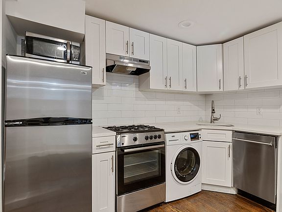 3rd image of 309 W 29th St #Cbf