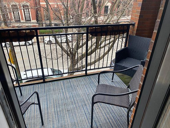 5th image of 2306 N Southport Ave #2N