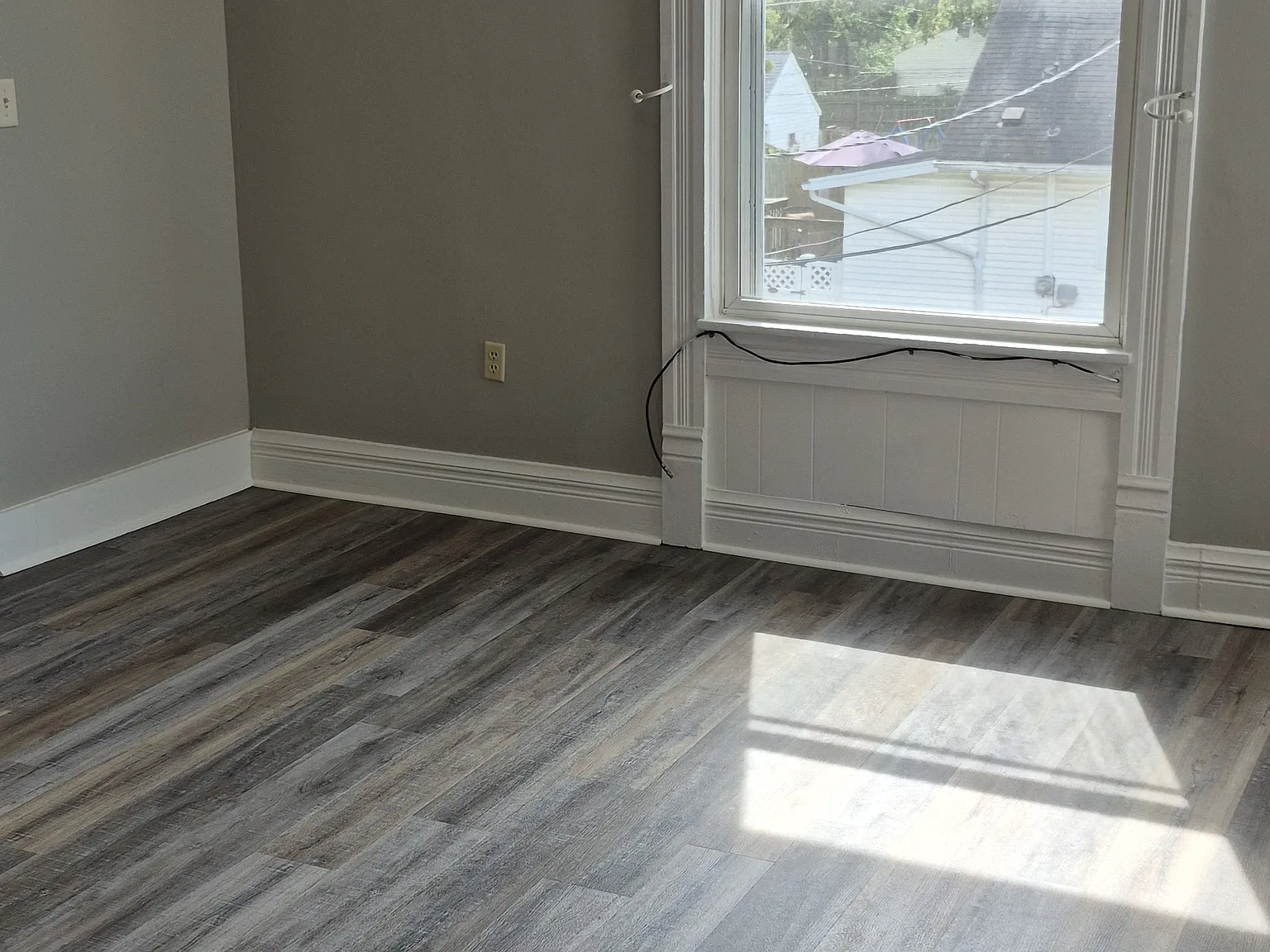 1 bed, 400 sqft, $975 — Photo 2