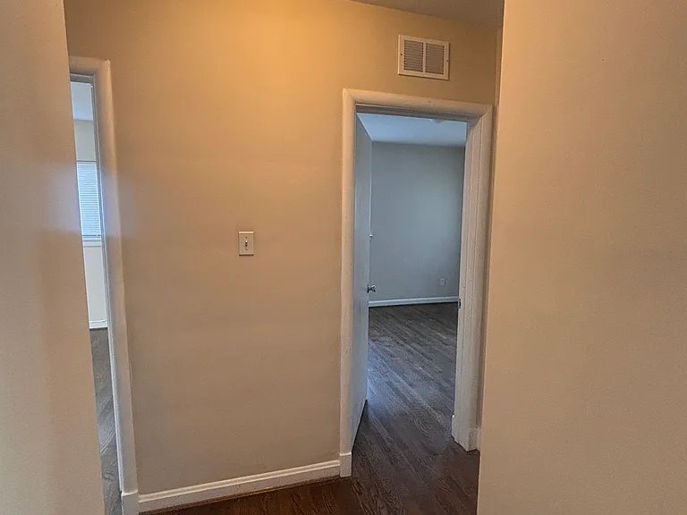 11203 Dodson Ln — Photo 13