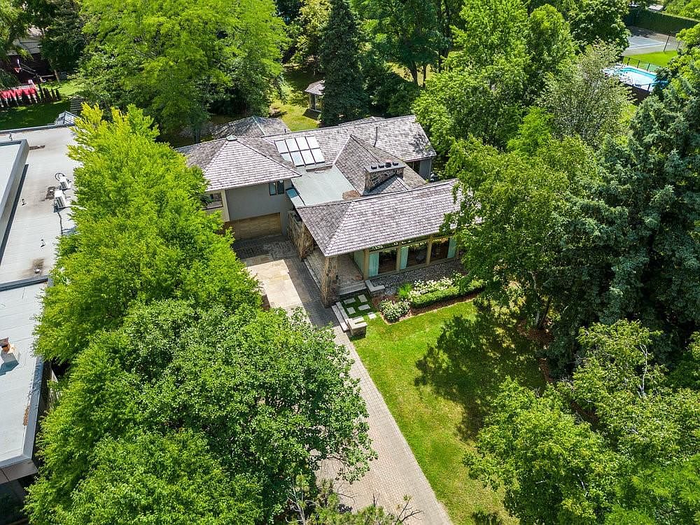 957 Scenic Dr, Hamilton, ON L9C 1H7 Zillow