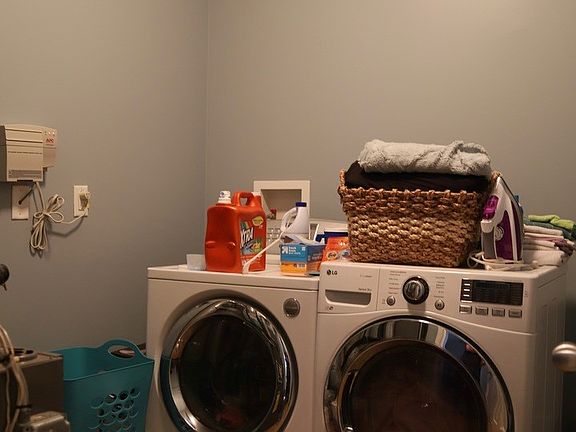 Laundry room with washer and dryer included !