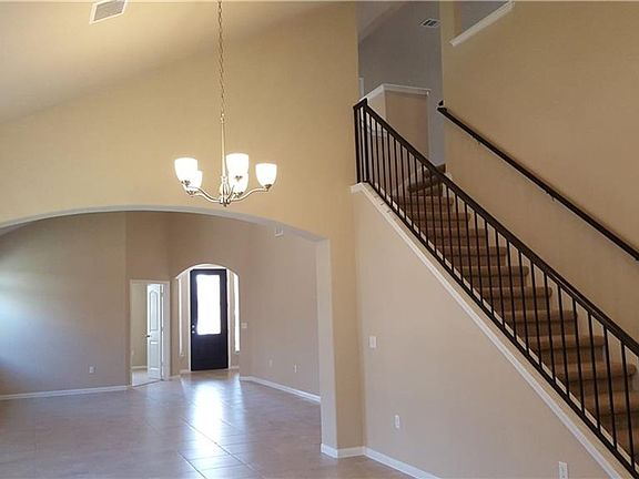 5th image of 2512 Merton Dr