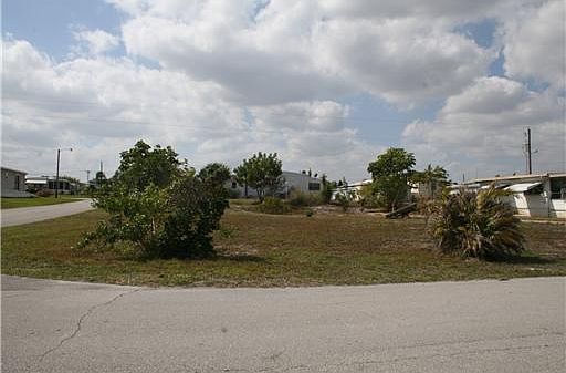 2nd image of 8056 SE Wren Ave