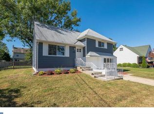 909 Saint Mark Dr, Glendora, NJ 08029