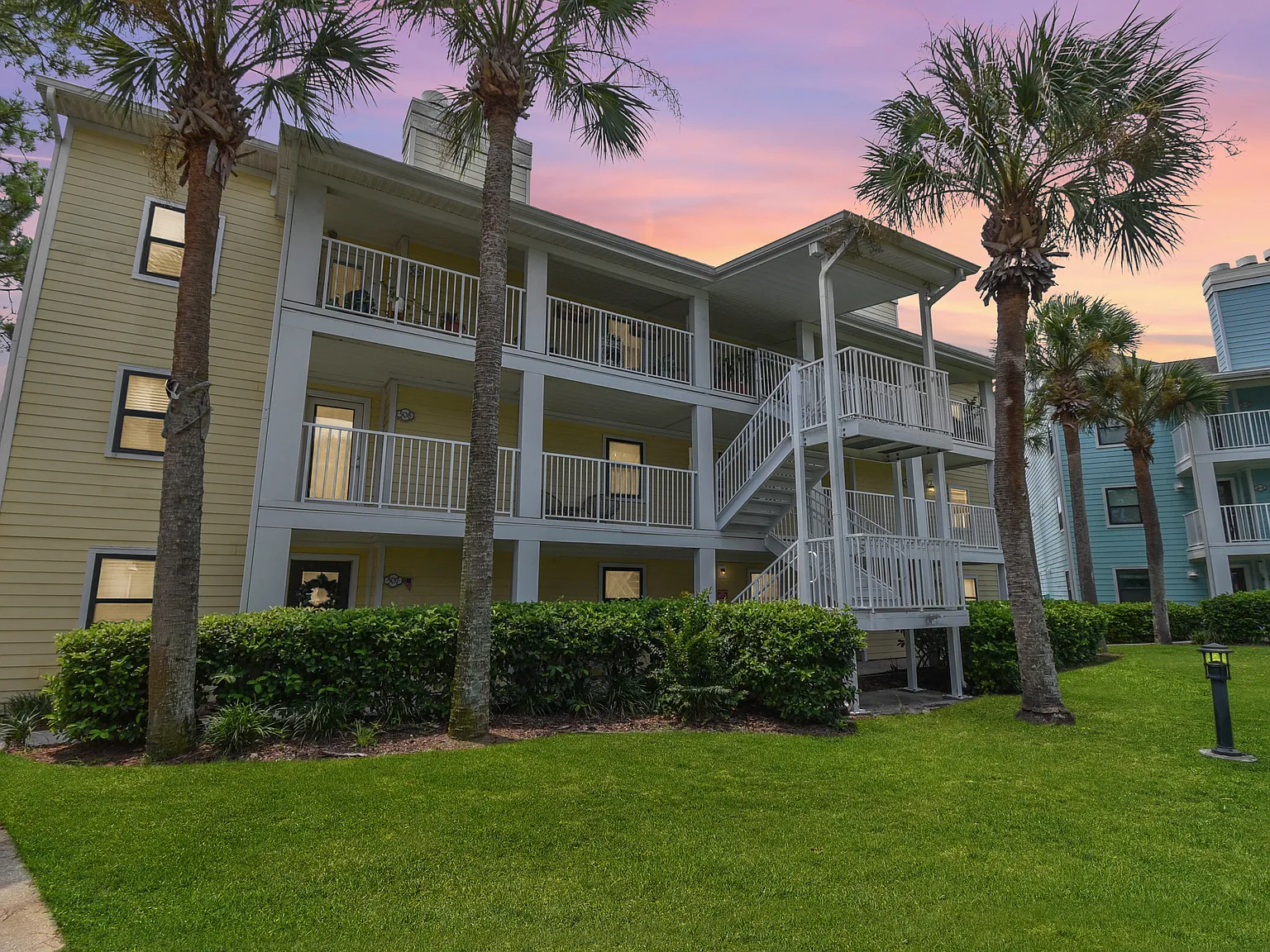 2 bed, 840 sqft, $1,650 — Photo 2