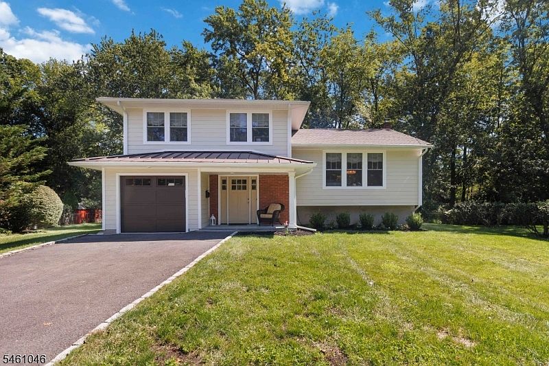 1st image of 37 Spring Garden Dr
