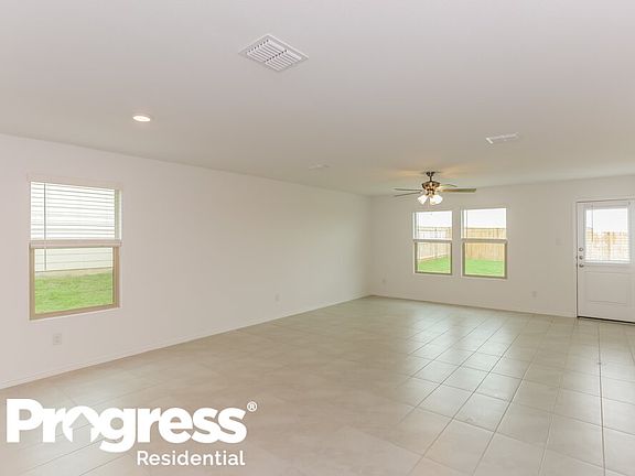 3rd image of 8408 High Robin Ave