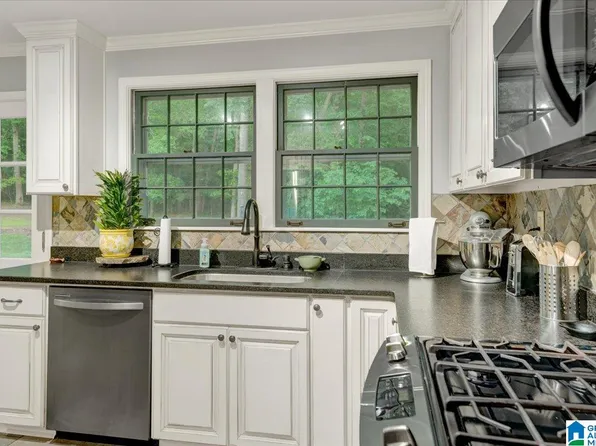 635 Dogwood Way, Leeds, AL 35094