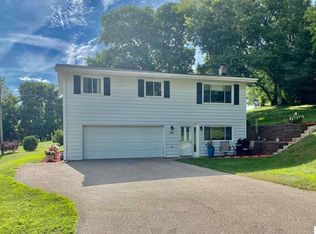 3891 Inwood Ave, Dubuque, IA 52001