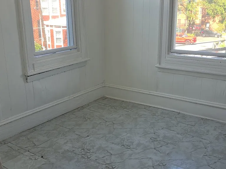213 Slater St #2 — Photo 2