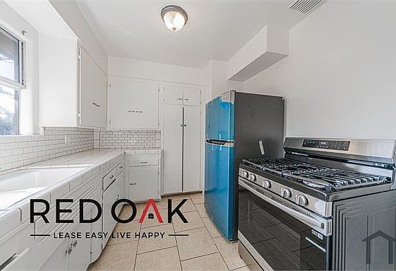 2nd image of 3336 W 83rd St #3336