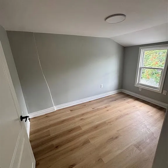 945 Wellington Ave #7 — Photo 19
