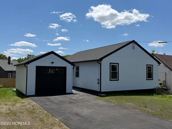 39 Point O Woods Drive, Toms River, NJ 08753