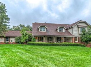 27 Clarkson Farm Dr, Chesterfield, MO 63017