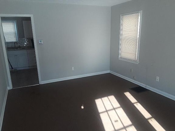 4th image of 2325 Homewood Dr