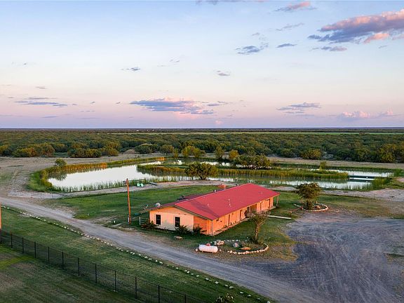5th image of 3745 County Road 4006