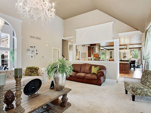 Formal Living Alternate View