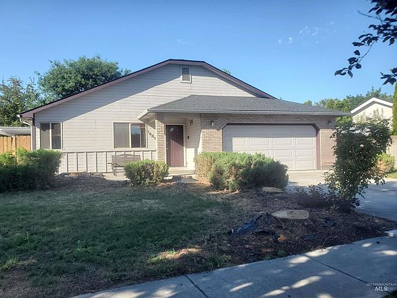 3rd image of 1681 E Laurelwood Dr