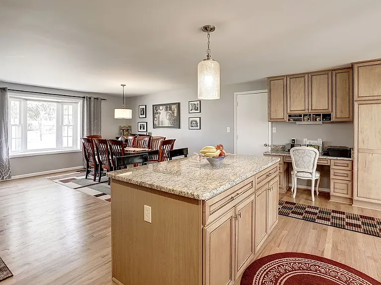 8116 Irwell Ct — Photo 7