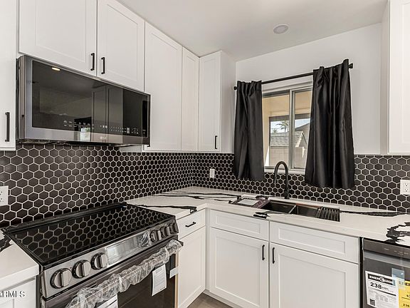 5th image of 7323 N 16TH Place