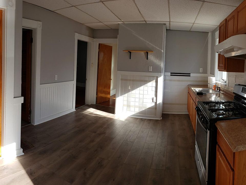 1st image of 94 W Elm Ave #1
