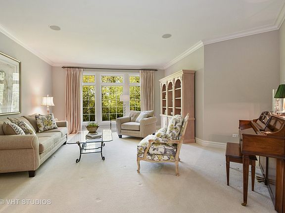5th image of 8909 W 121st St