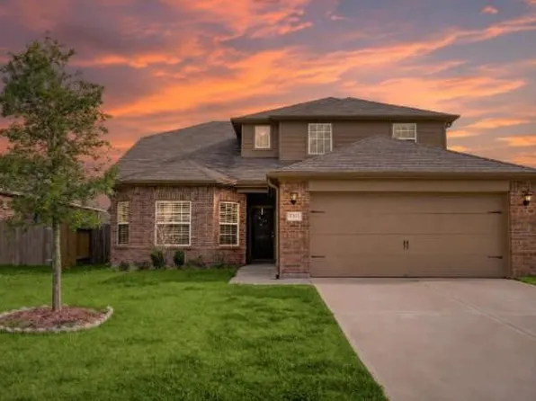 1303 Emerald Stone Dr, Rosharon, TX 77583