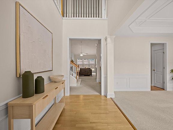 4th image of 7714 Cloudview Ln