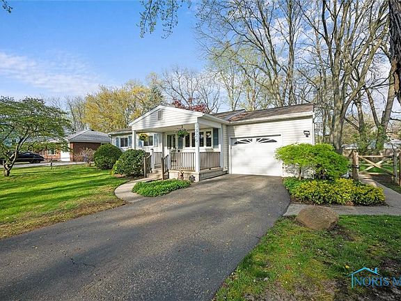 3rd image of 3326 Millicent Ave
