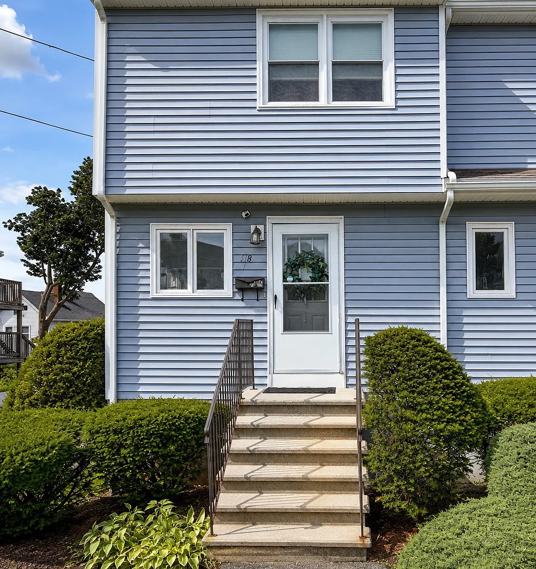 2 bed, 1.5 bath, 1124 sqft, $2,700 — Photo 1