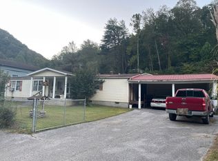 131 Becco Browning Dr, Amherstdale, WV 25607