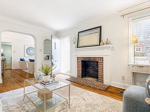 2nd image of 3573 Highland Park Pl