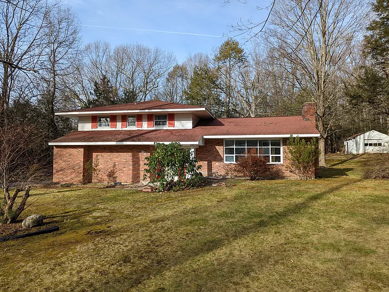 94 Bronson Rd — Photo 26