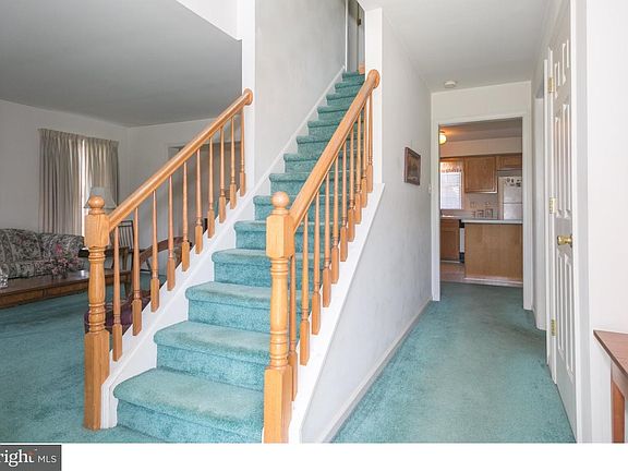 3rd image of 215 N Haverfield Dr