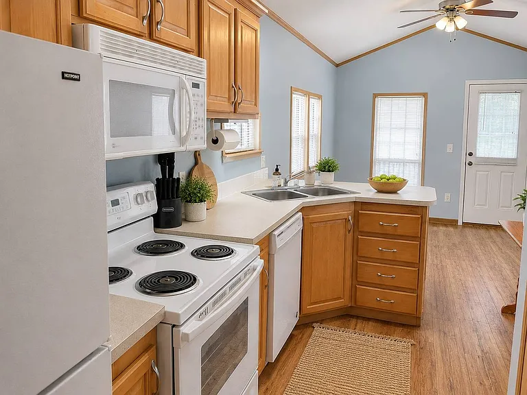 11500 SW Kanner Hwy #147 — Photo 3