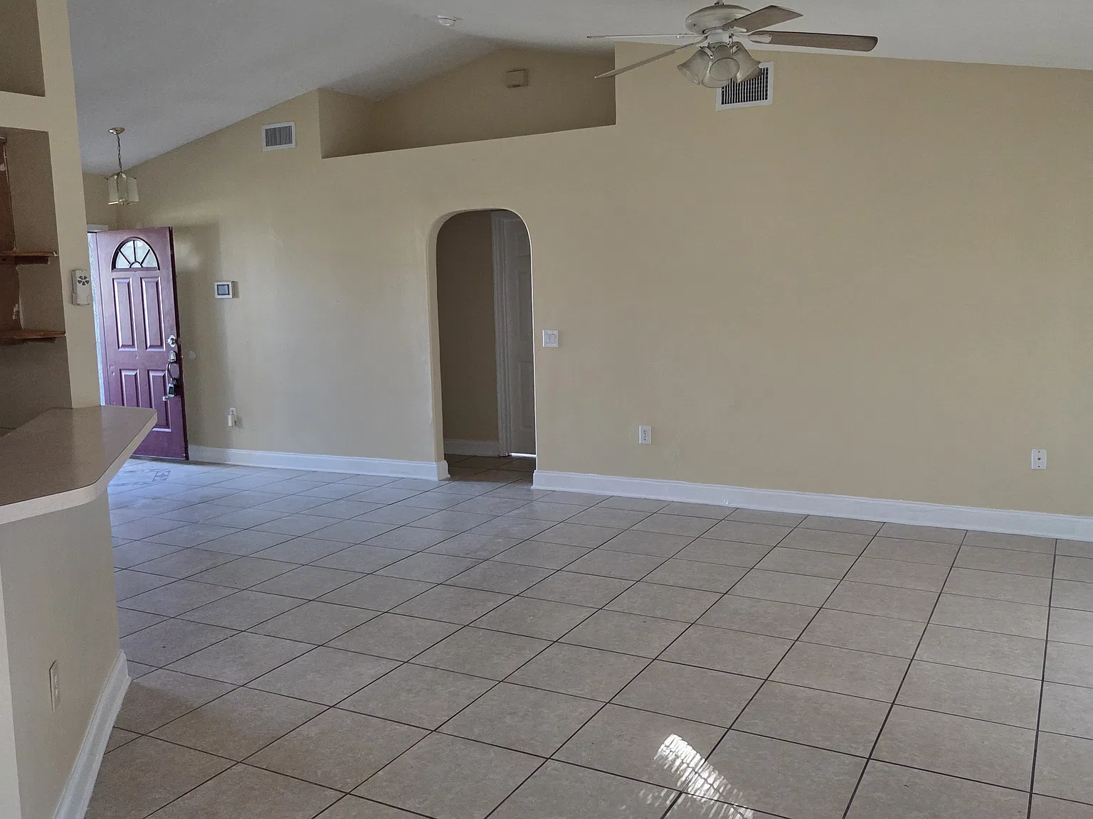 3 bed, 1409 sqft, $1,950 — Photo 3