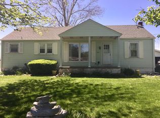 814 S Maple St, Brighton, IL 62012