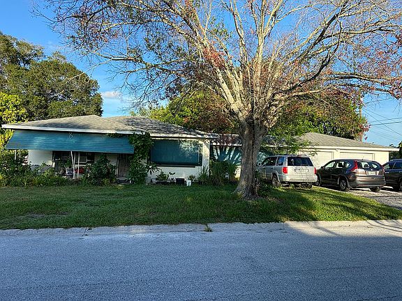 5th image of 4758 23rd Ave N