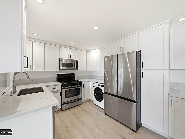 2928 Las Alturas St #1/2 — Photo 7
