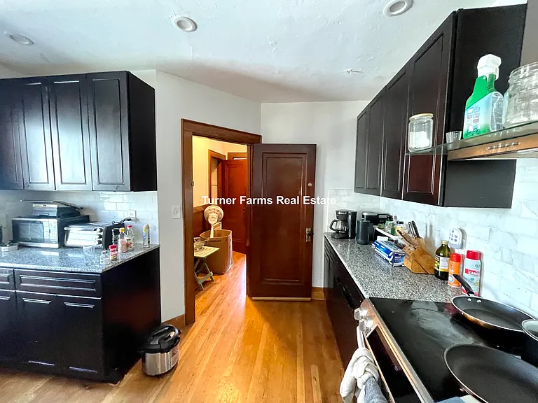 14 Renfrew St — Photo 30