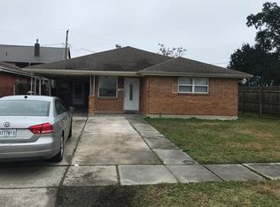 901 Perrin Dr, Arabi, LA 70032