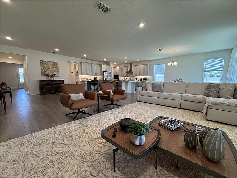 715 Blue Citrus Ln — Photo 28