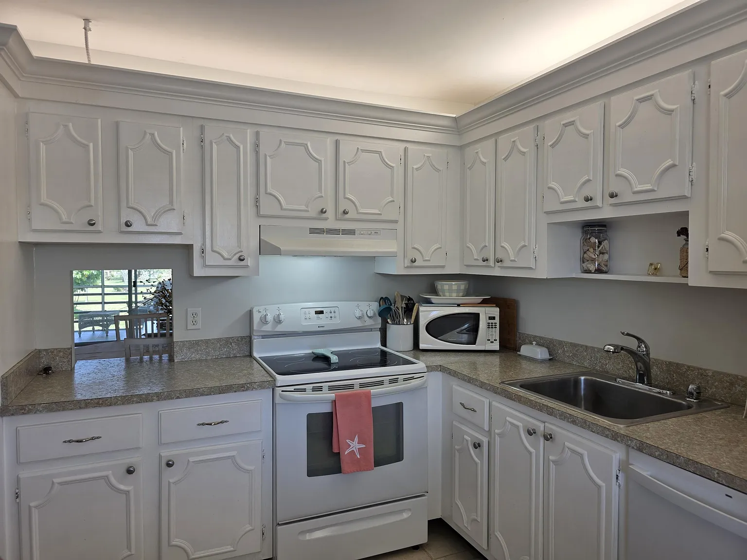2 bed, 2.0 bath, 1000 sqft, $5,000 — Photo 4
