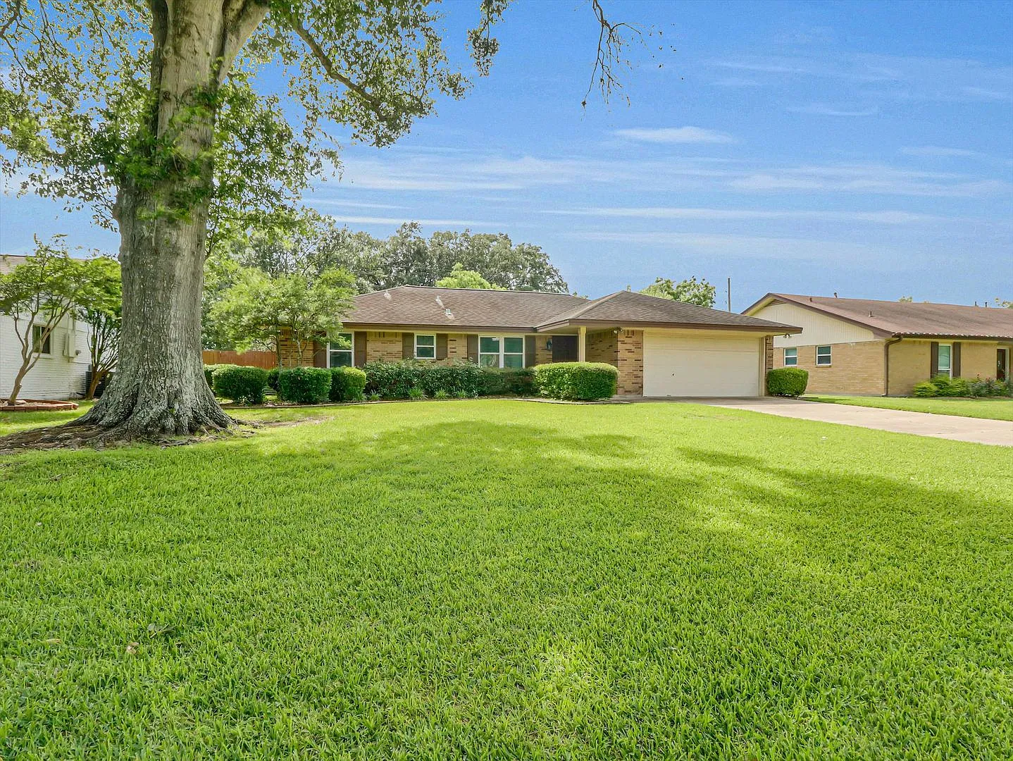 Fully Renovated 3BR Home at 805 Bluebonnet Ln, Katy, TX 77493 | Across from Katy High School — Photo 3