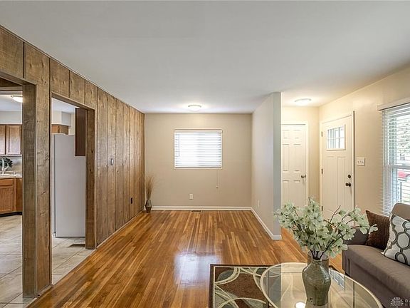 4th image of 436 Towanda Cir