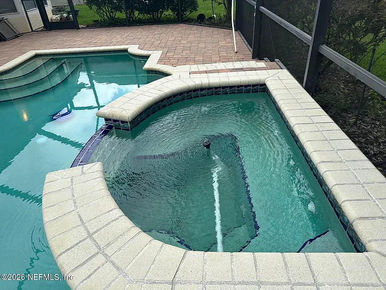 1932 Lyndhurst Dr — Photo 24