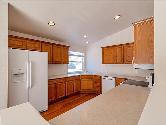 HARDWOOD FLOORS, NEWER APPLIANCES