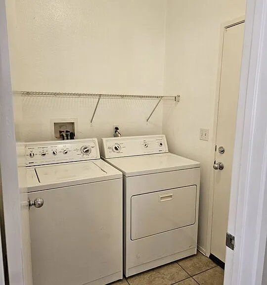 Summit Dr — Photo 16