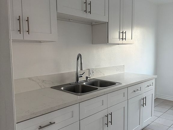 4th image of 629 N Fickett St #629